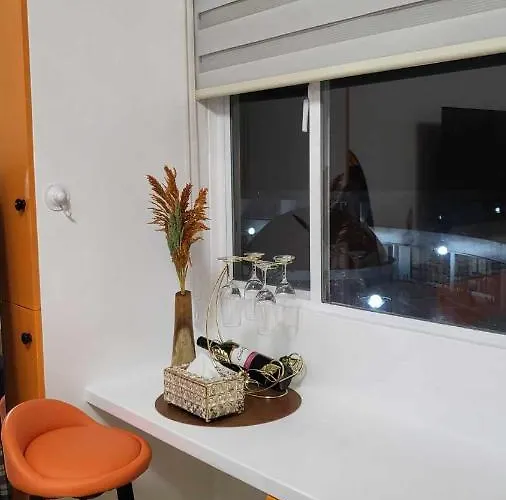 Mnk Condo Transient - Albergo Residences