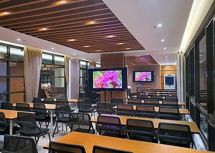 Alvea Hotel And Residences